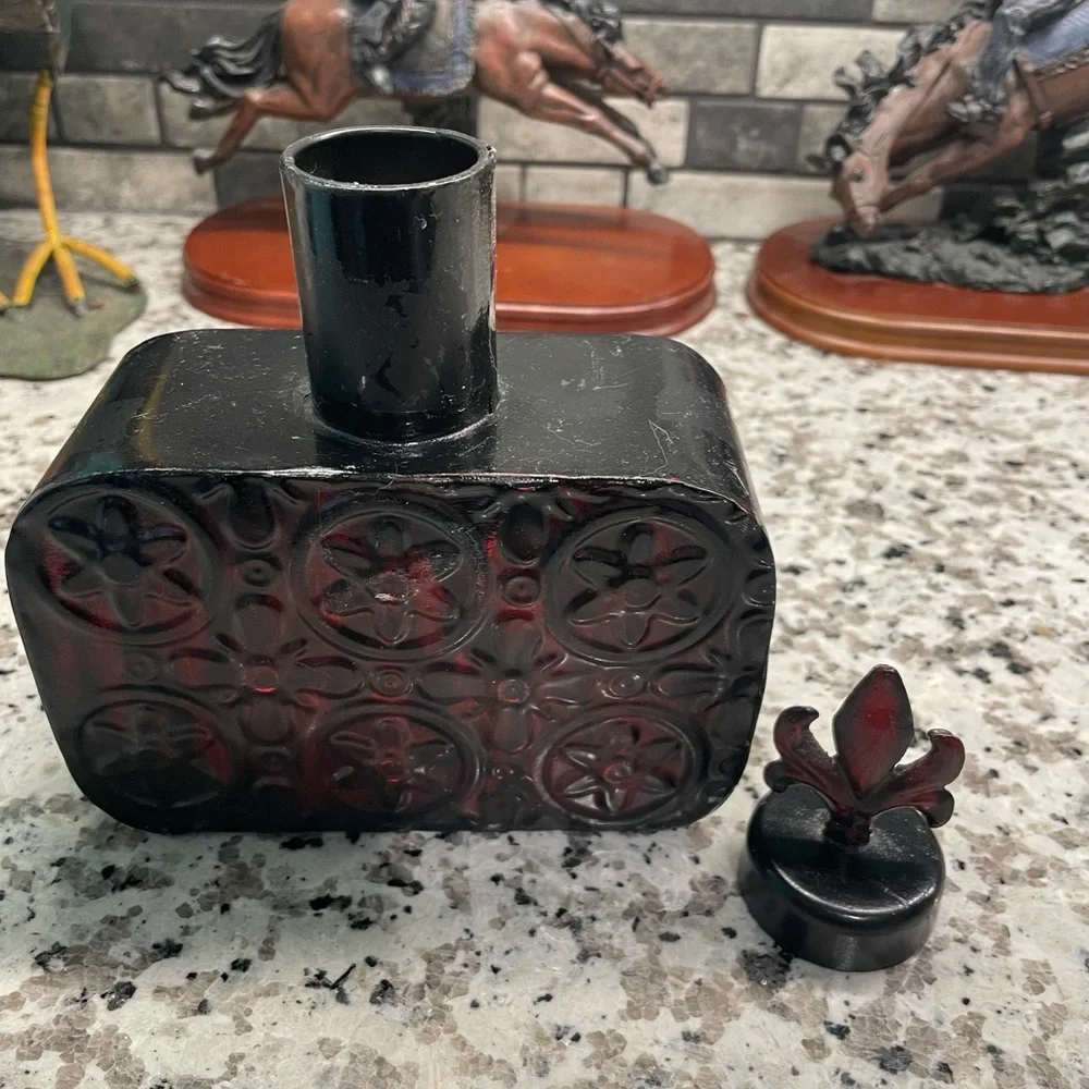 Vintage Perfume Container - Picture 7 of 9